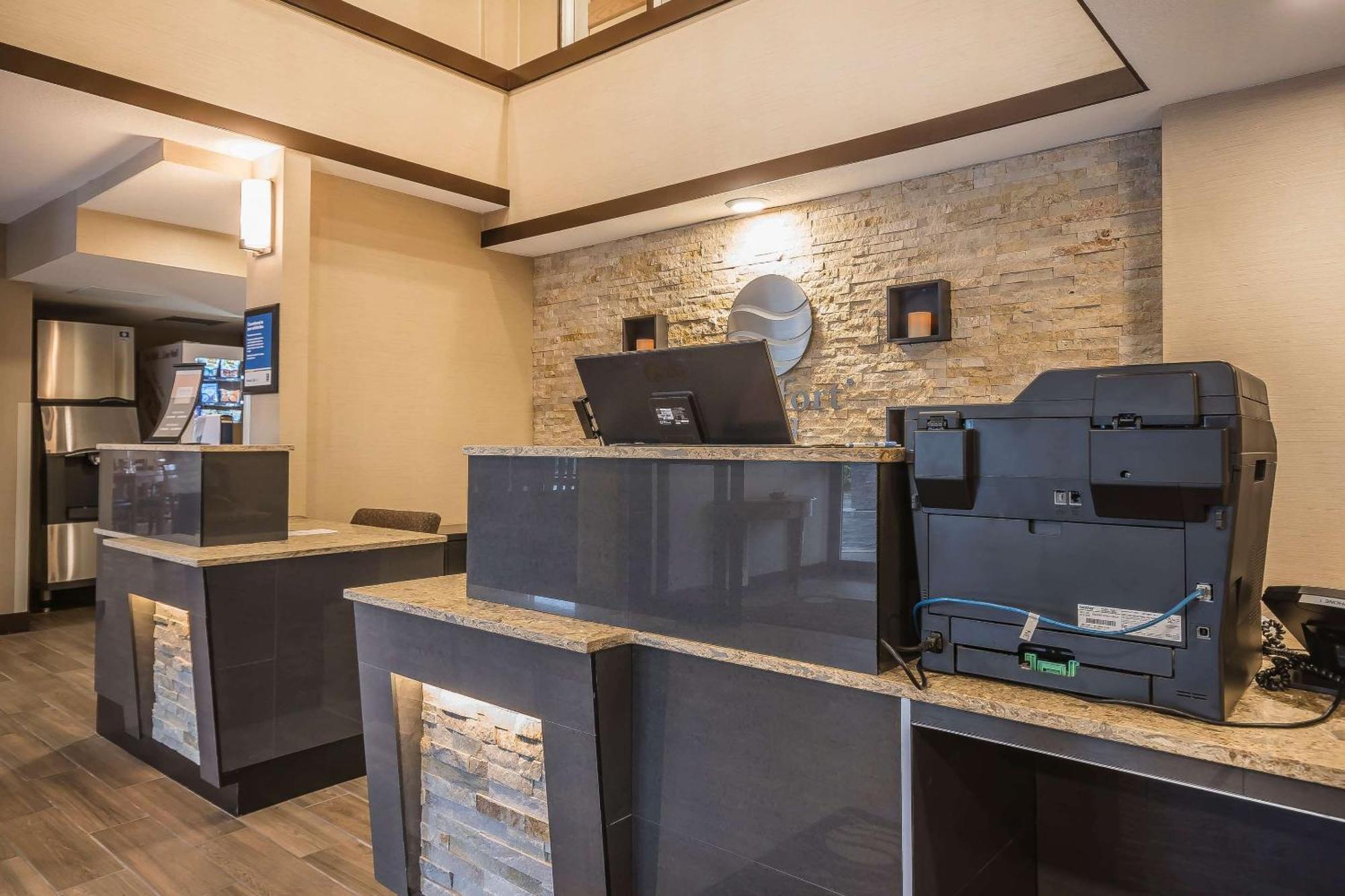 Comfort Inn Chilliwack Exteriör bild